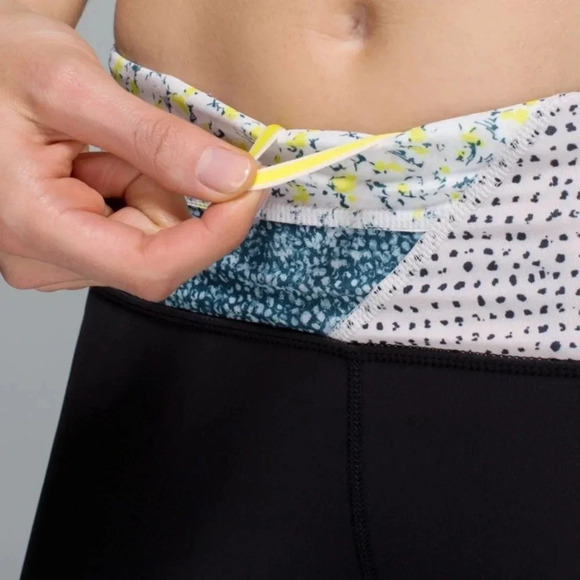 Lululemon Run Inspire Crop Leggings Black Neutral Blush Floral Athletic Pants 4 - Picture 3 of 12